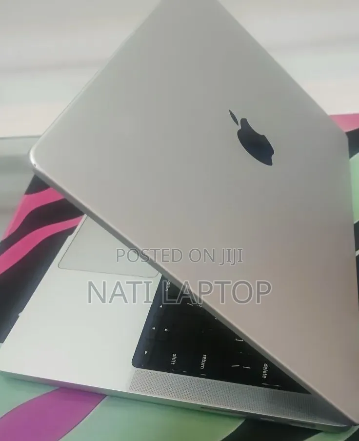 New Laptop Apple MacBook Pro 2021 M1 16GB Apple M1 Pro SSD 512GB