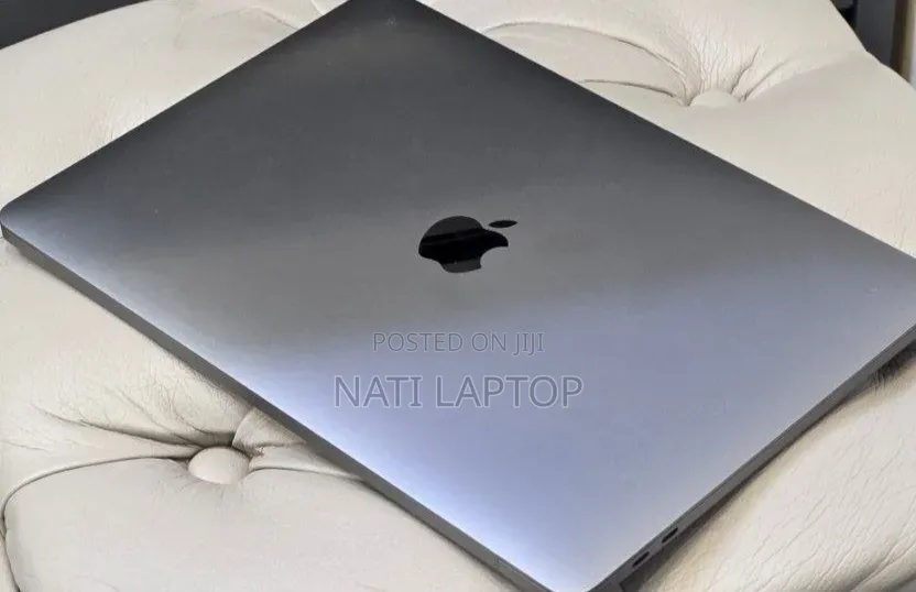 New Laptop Apple MacBook Pro 2019 16GB Intel Core i7 SSD 512GB