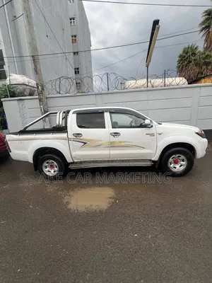 Toyota Hilux 2007 White