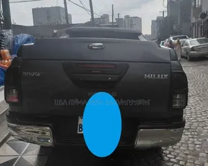 Toyota Hilux 2018 Maroon