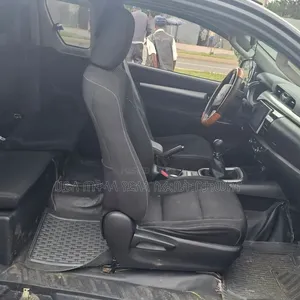 Toyota Hilux 2018 Maroon