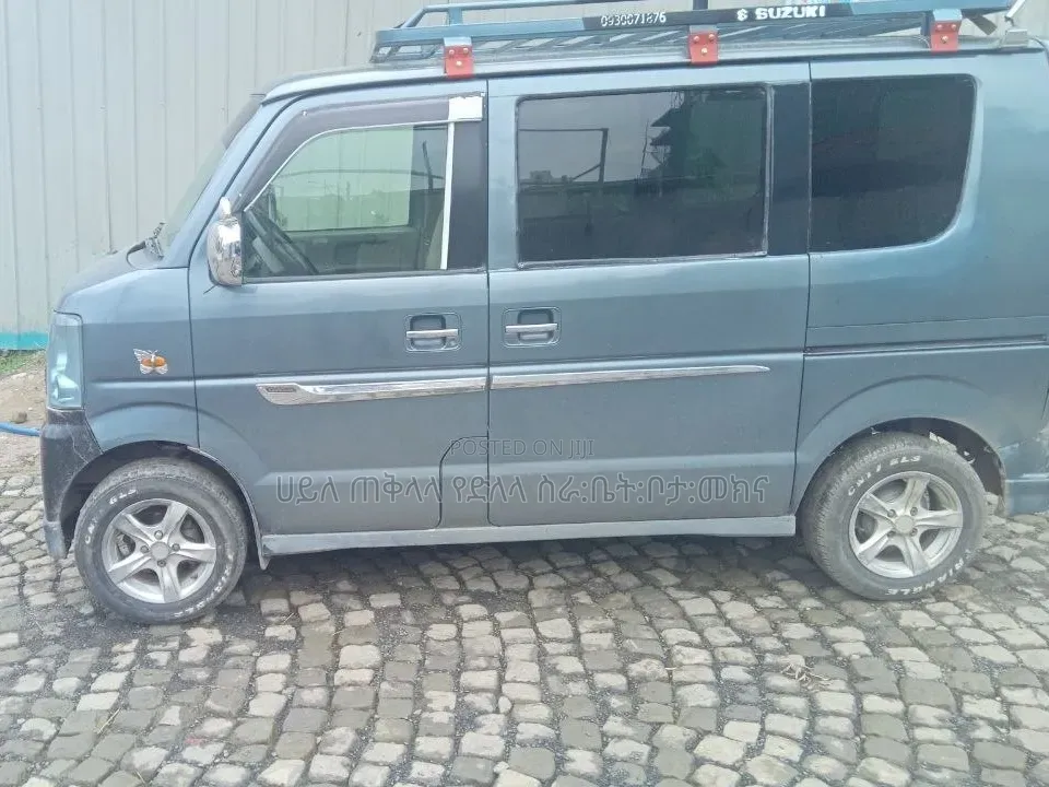 Suzuki Every Wagon 2012 Gray