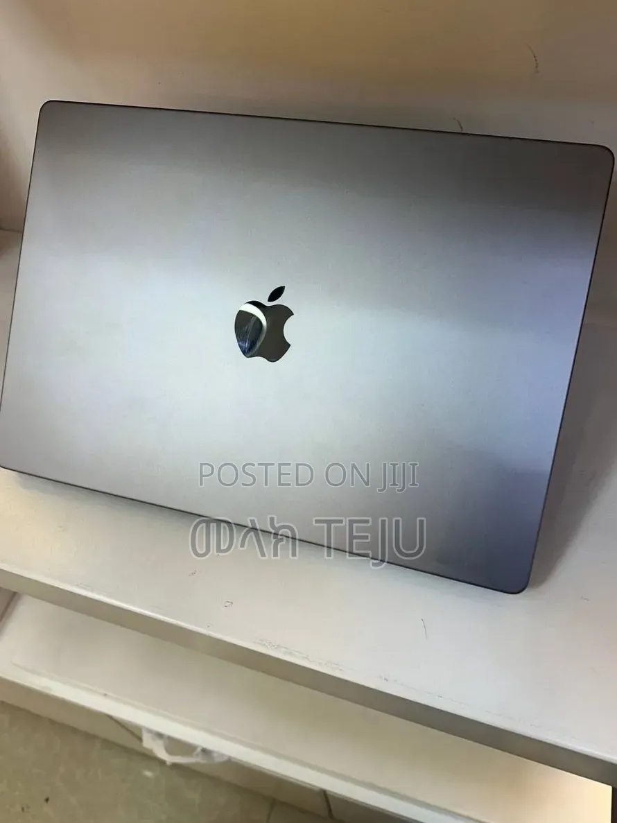 New Laptop Apple MacBook Pro 2021 M1 32GB Apple M1 SSD 512GB
