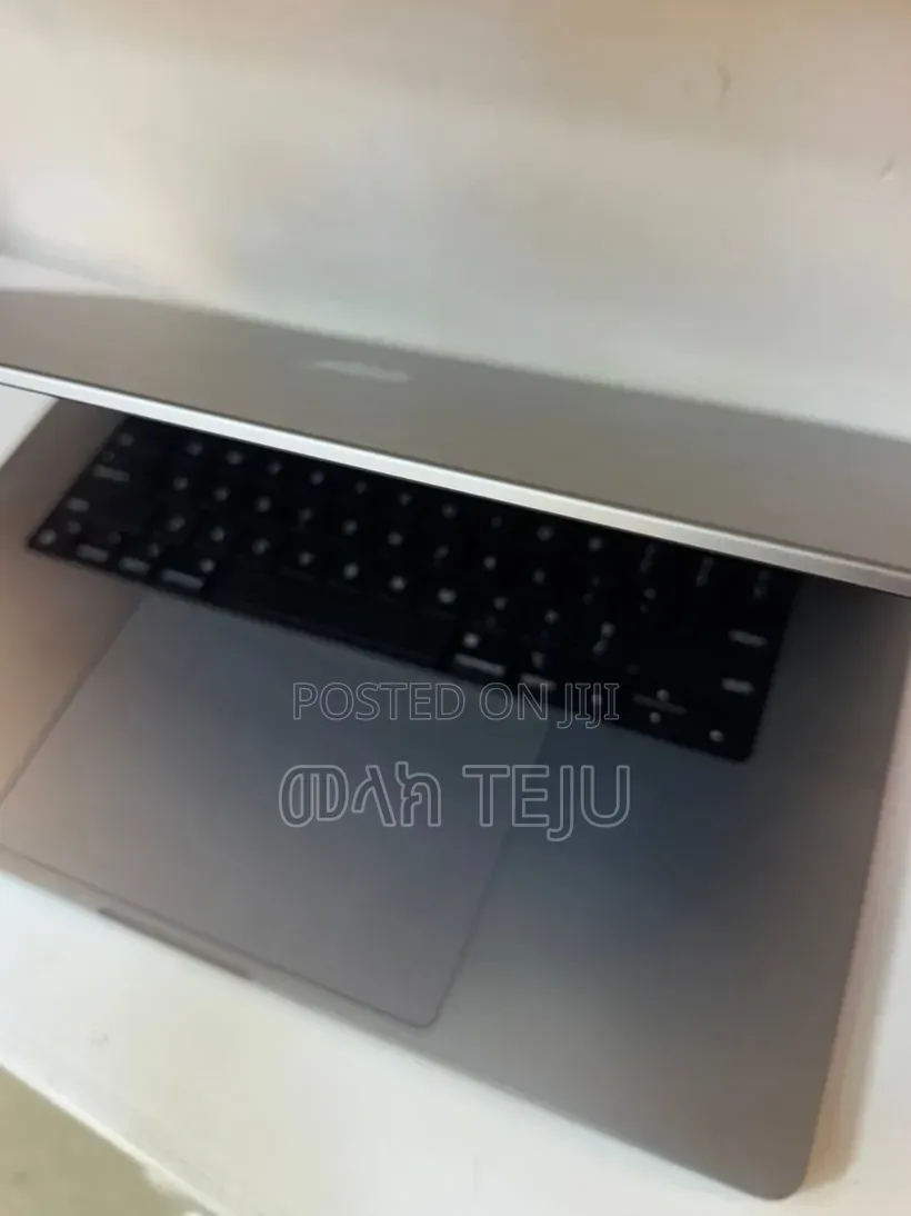 New Laptop Apple MacBook Pro 2021 M1 32GB Apple M1 SSD 512GB