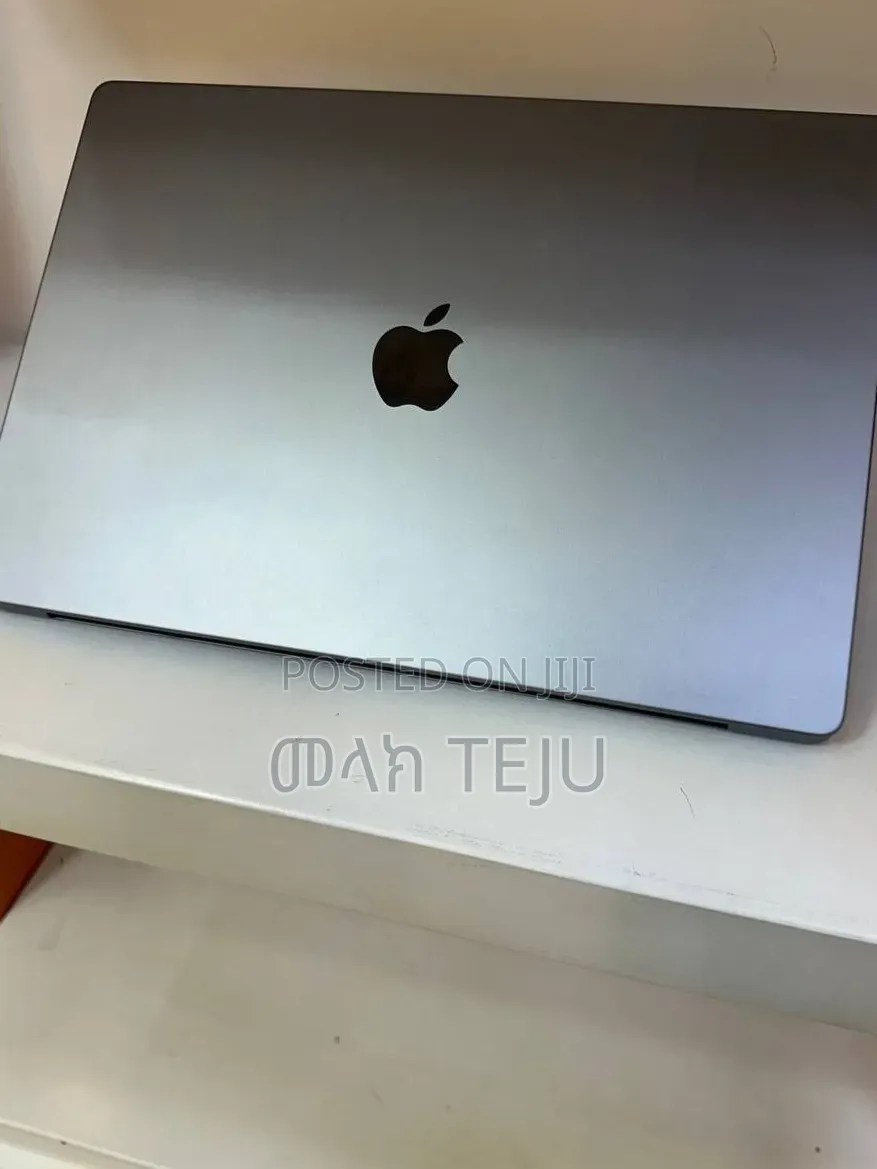 New Laptop Apple MacBook Pro 2021 M1 32GB Apple M1 SSD 512GB