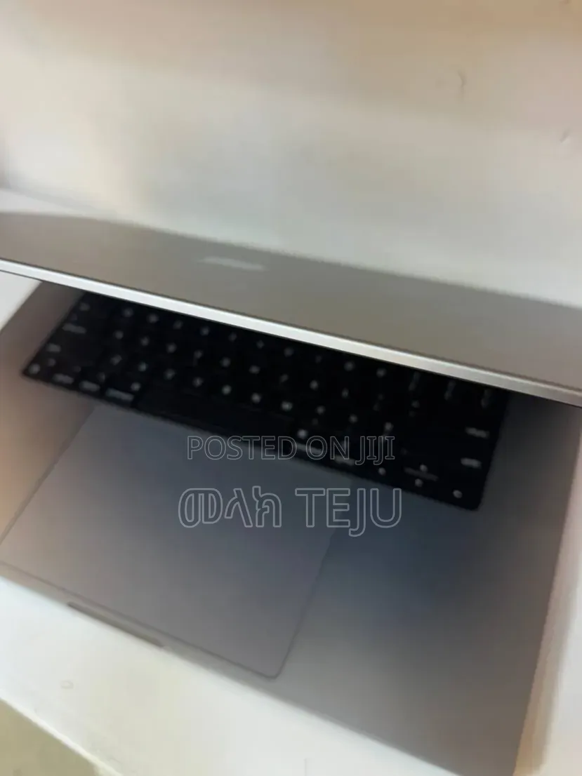 New Laptop Apple MacBook Pro 2021 M1 32GB Apple M1 SSD 512GB