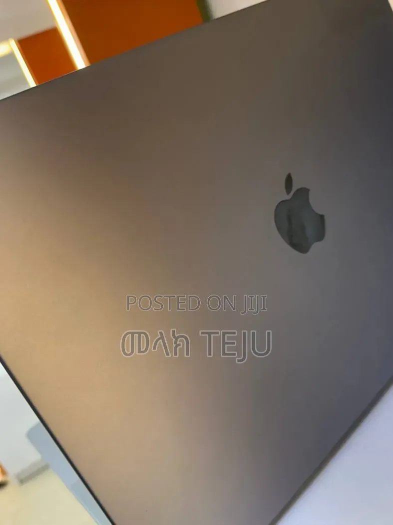 New Laptop Apple MacBook Pro 2021 M1 32GB Apple M1 SSD 512GB