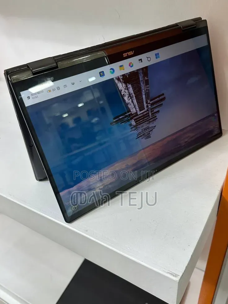 New Laptop Asus Zenbook 14 16GB Intel Core i7 SSD 512GB