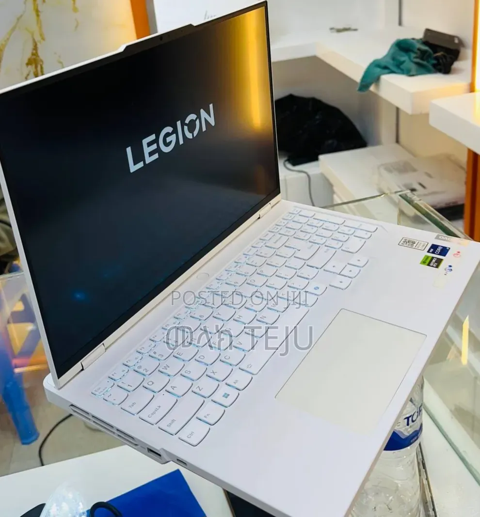 New Lenovo Legion Y7000P IRX9 Gaming Laptop 16GB Intel Core i9 SSD 1T