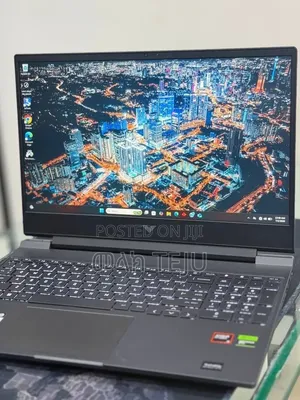 New Laptop HP Victus 15 16GB AMD Ryzen 5 SSD 512GB