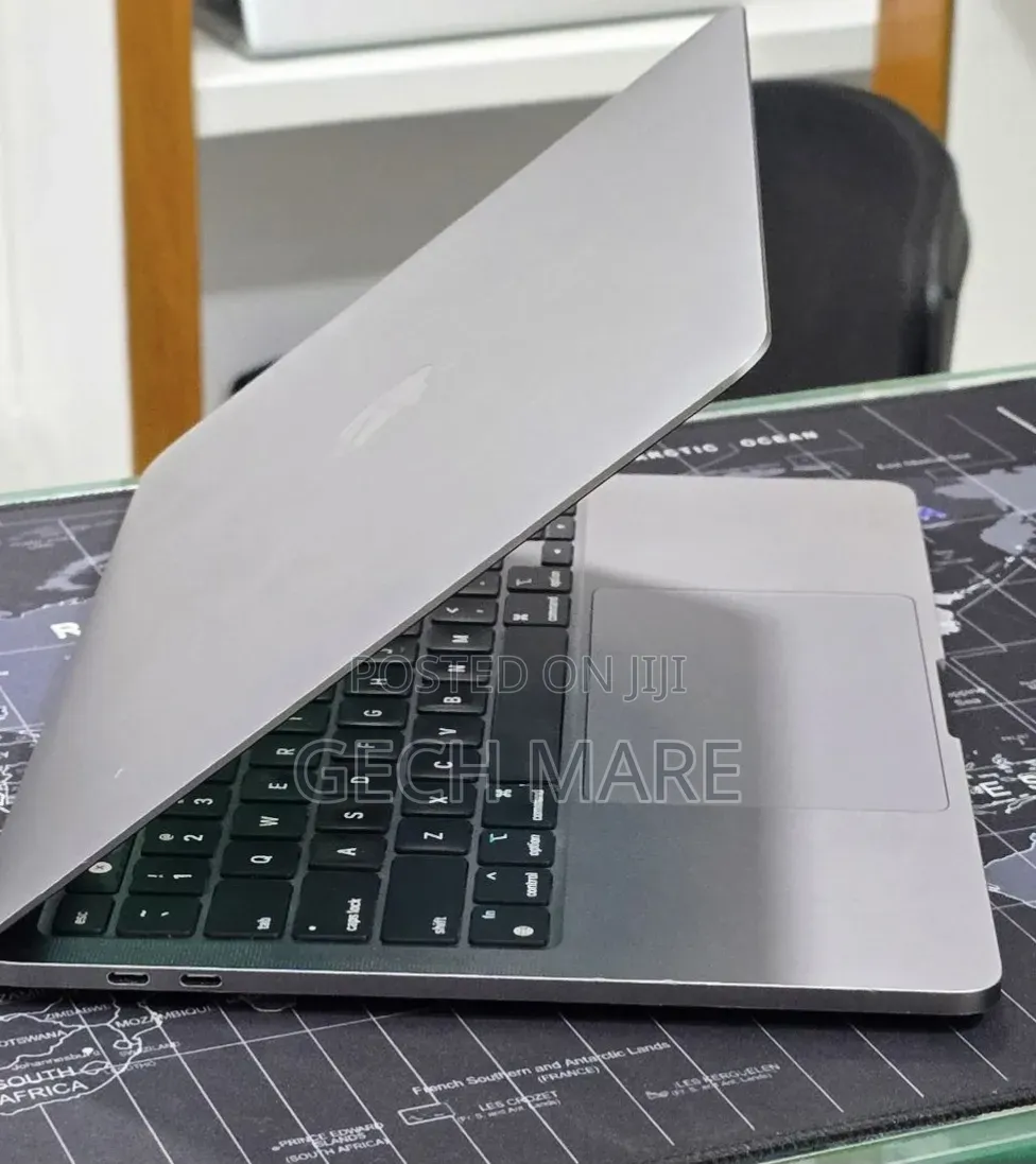 New Laptop Apple MacBook Pro 2021 M1 16GB Apple M1 Pro SSD 512GB