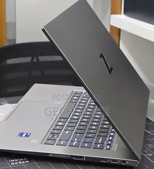 New Laptop HP ZBook 15 32GB Intel Core i9 SSD 512GB