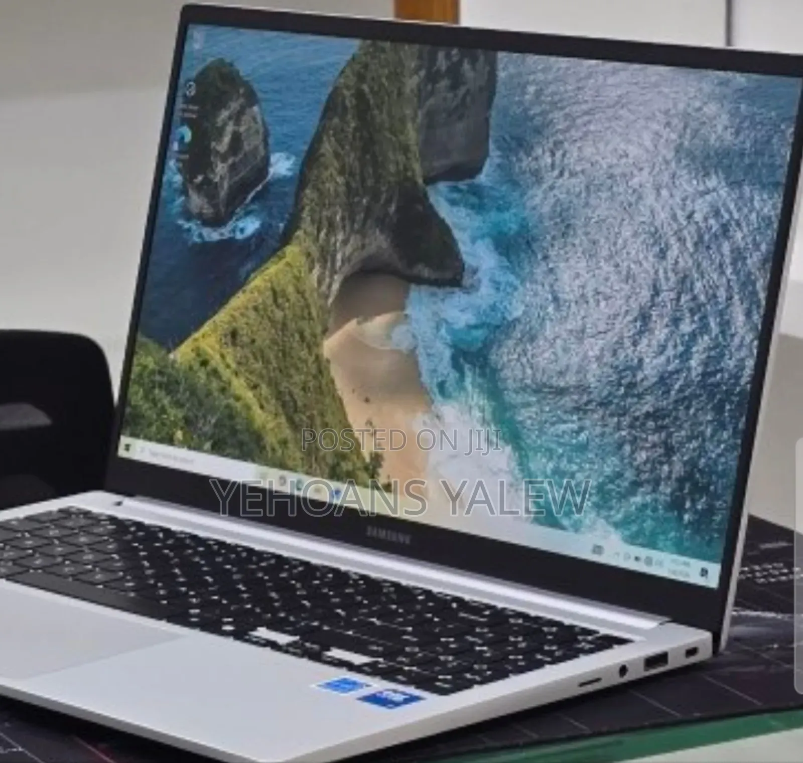 New Laptop Samsung Galaxy Book4 16GB Intel Core Ultra 7 SSD 512GB