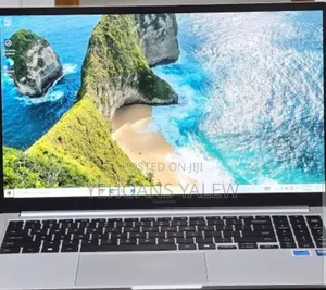 New Laptop Samsung Galaxy Book4 16GB Intel Core Ultra 7 SSD 512GB