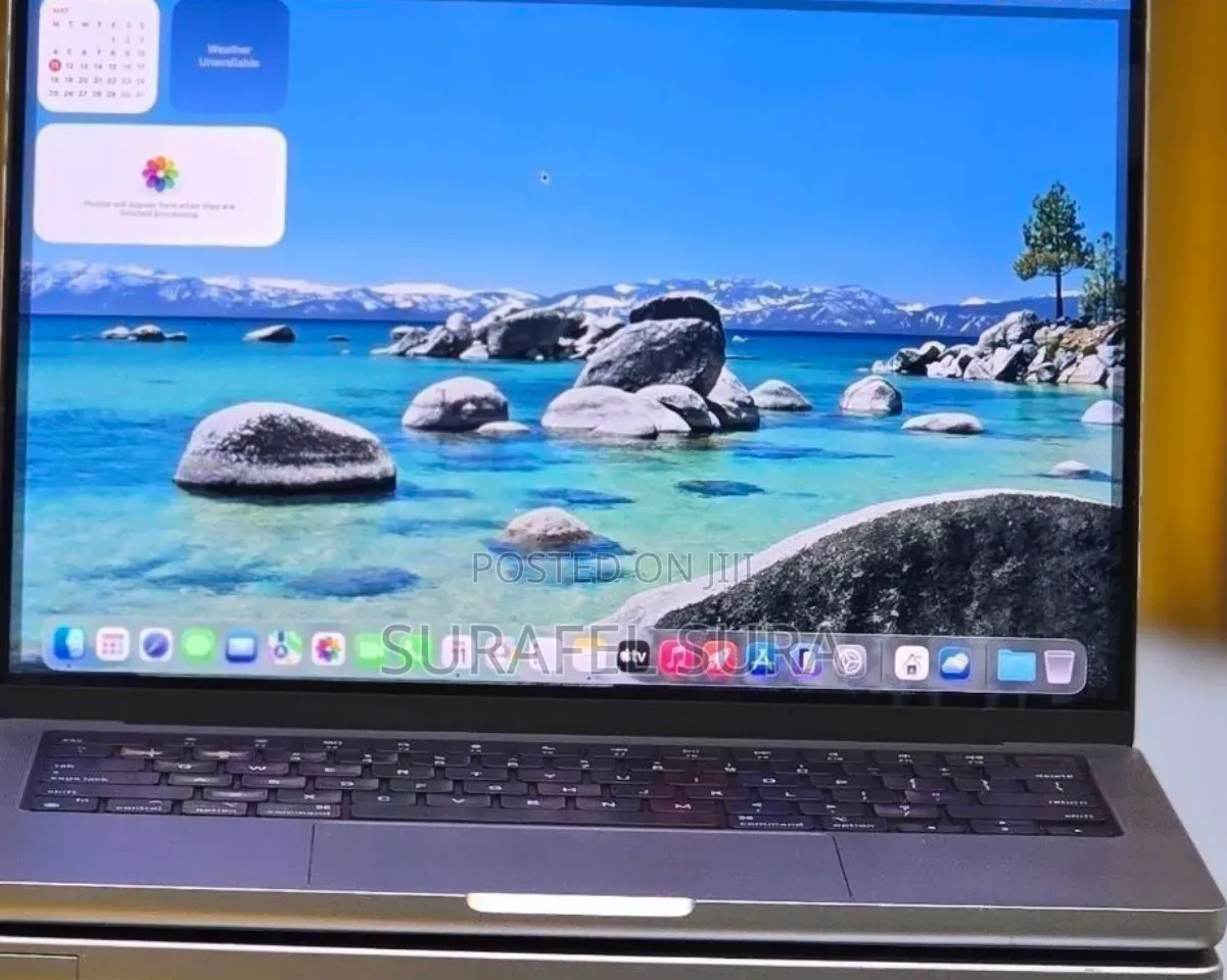 New Laptop Apple MacBook Pro 2020 M1 16GB Apple M1 Pro SSD 512GB