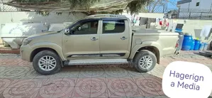 Toyota Hilux 2015 Gold