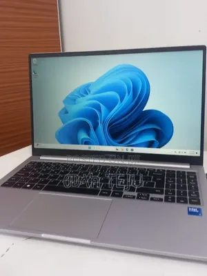 New Laptop Samsung Galaxy Book4 8GB Intel Core 5 SSD 512GB