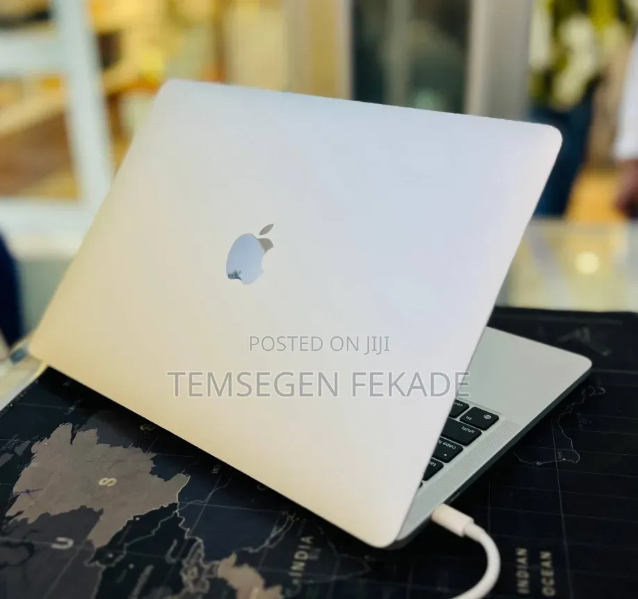 New Laptop Apple MacBook Pro 2021 M1 16GB Apple M1 Pro SSD 256GB