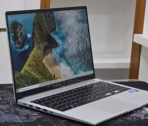 New Laptop Samsung Galaxy Book4 16GB Intel Core 7 SSD 16 GB