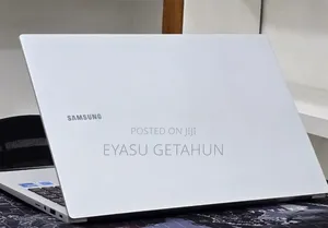 New Laptop Samsung Galaxy Book4 16GB Intel Core 7 SSD 16 GB