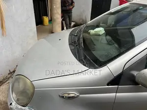 Toyota Vitz 2001 Silver