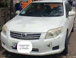 Toyota Corolla 2010 White