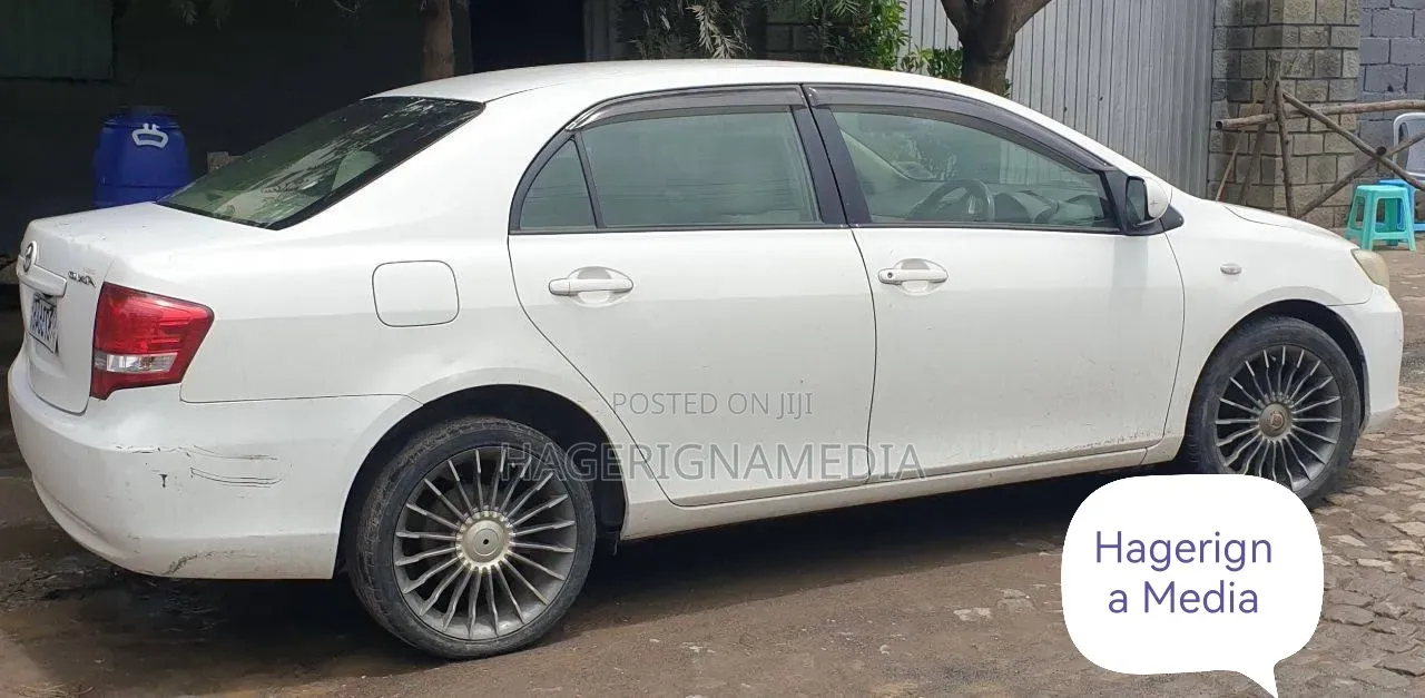 Toyota Corolla 2010 White