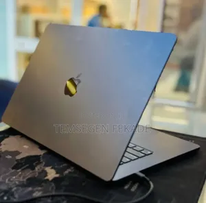 New Laptop Apple MacBook Air 2024 M3 8GB Apple M3 SSD 256GB