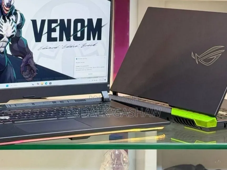 New Laptop Asus ROG Strix G17 16GB AMD Ryzen 9 SSD 1T