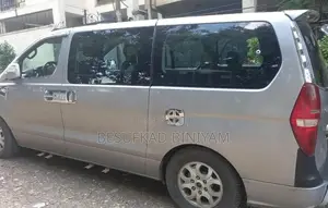 Hyundai H200 2015 Silver