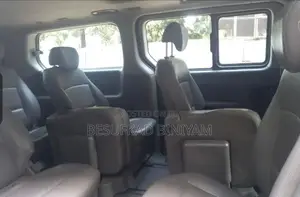 Hyundai H200 2015 Silver
