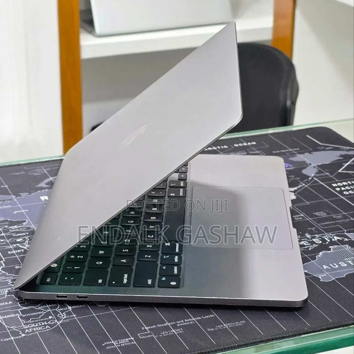 New Laptop Apple MacBook Pro 2022 M2 16GB Apple M2 SSD 512GB