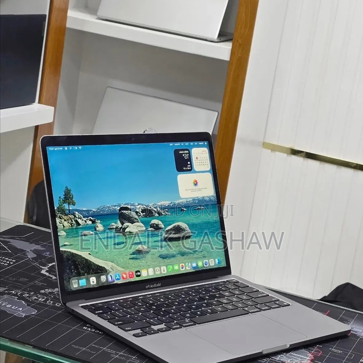 New Laptop Apple MacBook Pro 2022 M2 16GB Apple M2 SSD 512GB