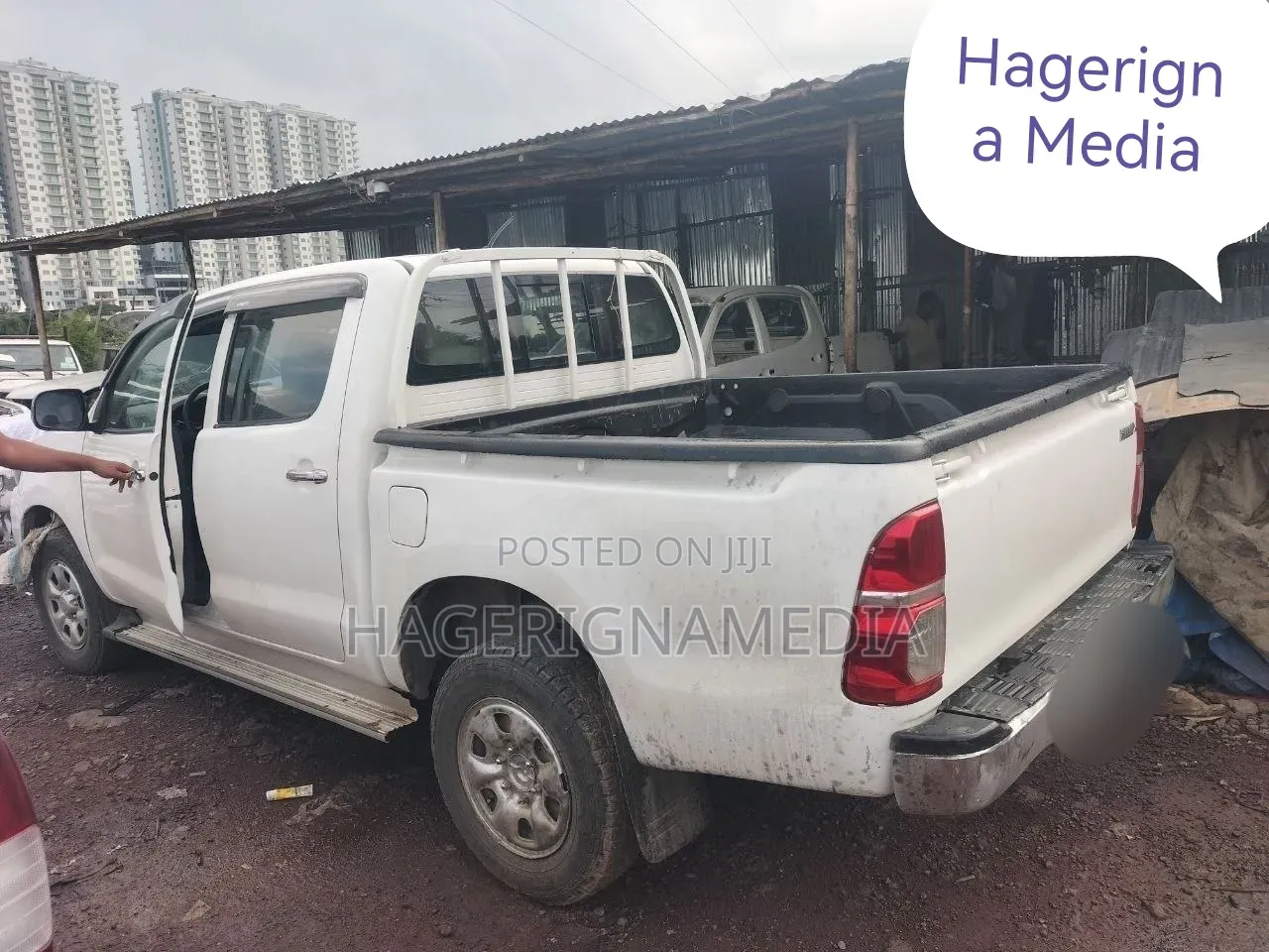 Toyota Hilux 2010 White