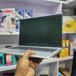 New Laptop HP EliteBook 830 16GB Intel Core i7 SSD 512GB