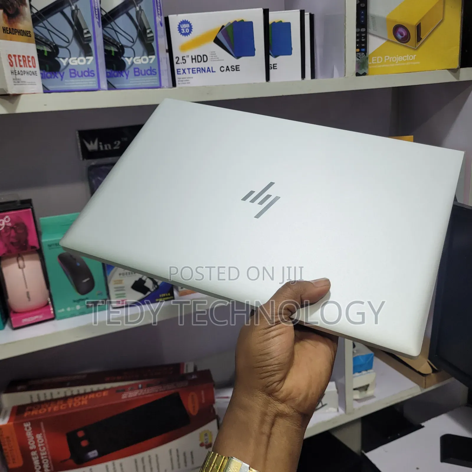 New Laptop HP EliteBook 830 16GB Intel Core i7 SSD 512GB