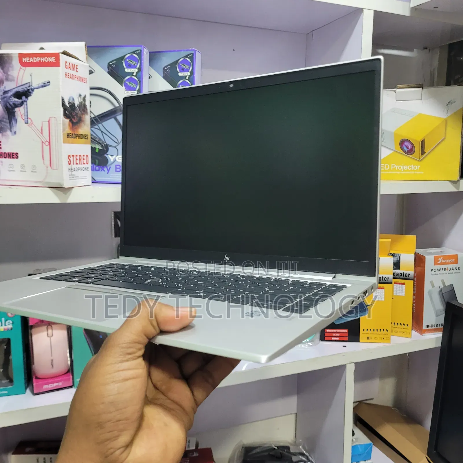 New Laptop HP EliteBook 830 16GB Intel Core i7 SSD 512GB