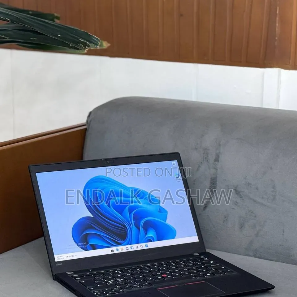 New Laptop Lenovo ThinkPad T480s 8GB Intel Core i5 SSD 256GB