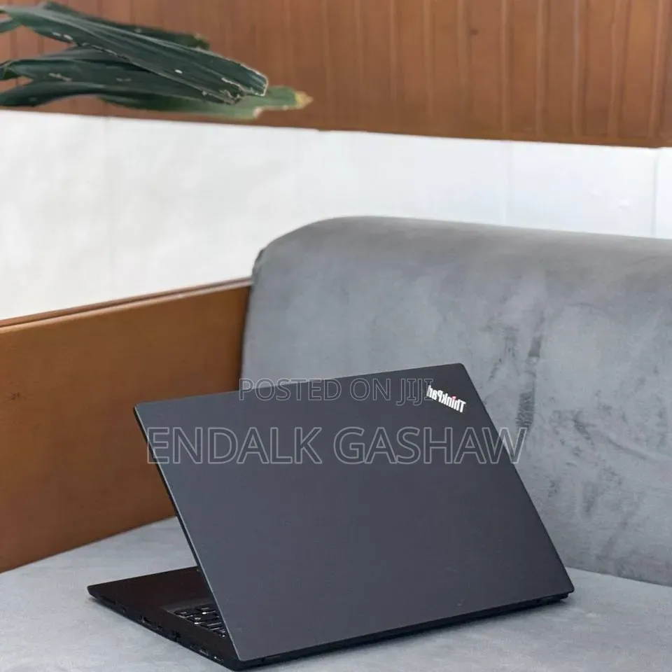 New Laptop Lenovo ThinkPad T480s 8GB Intel Core i5 SSD 256GB