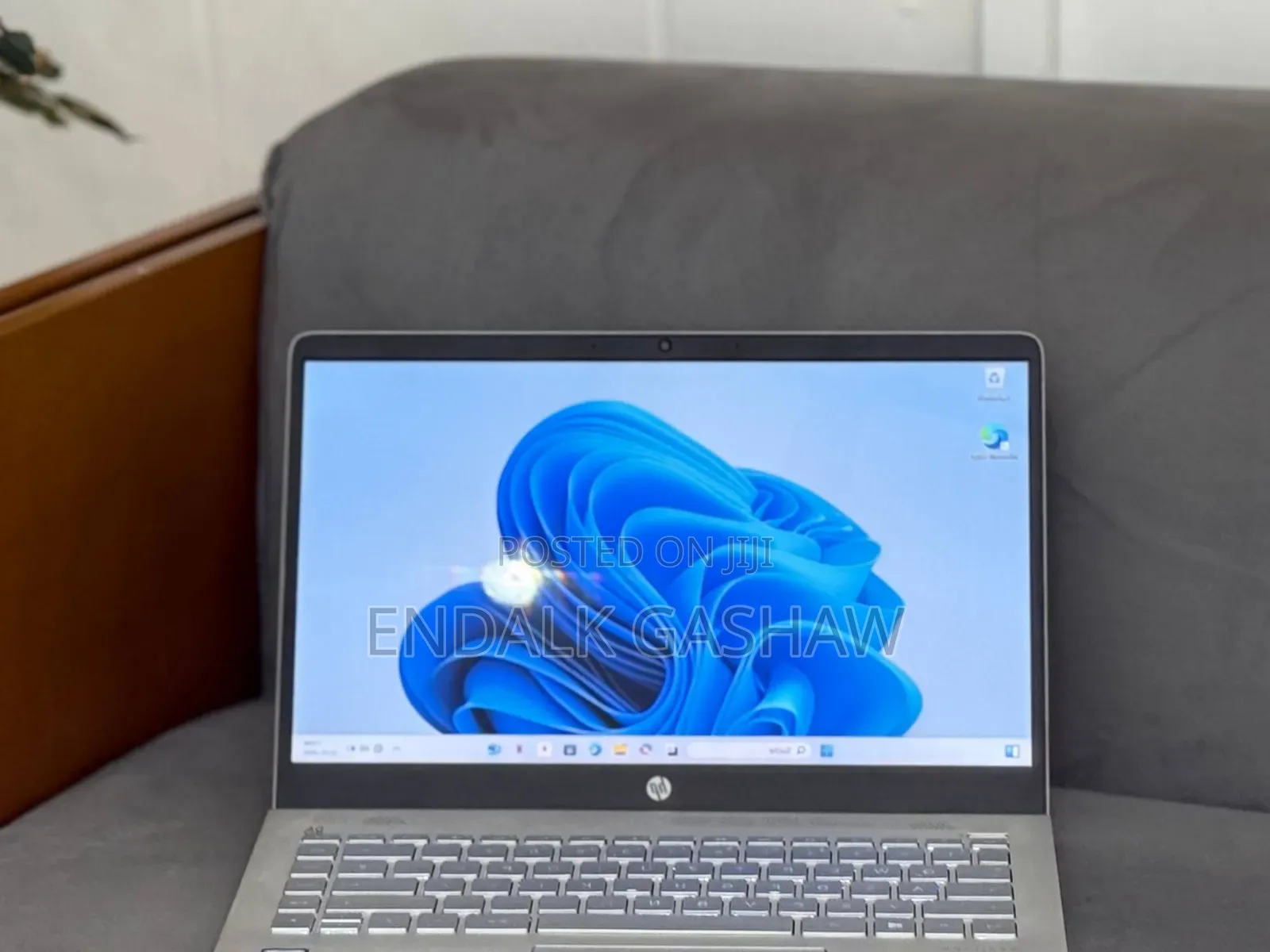 New Laptop HP Pavilion 14 8GB Intel Core i5 HDD+SSD 1T