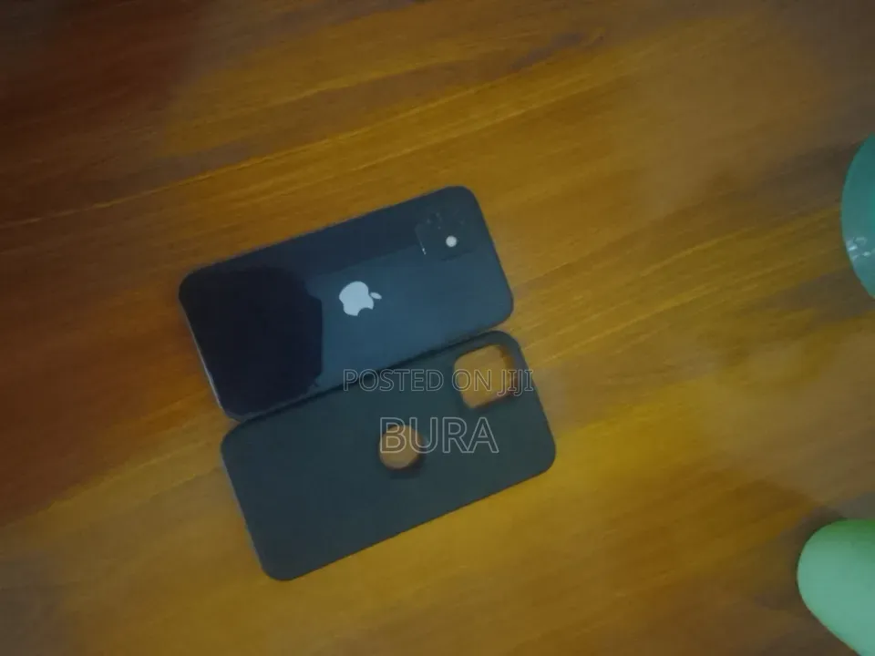 Apple iPhone 12 64 GB Black