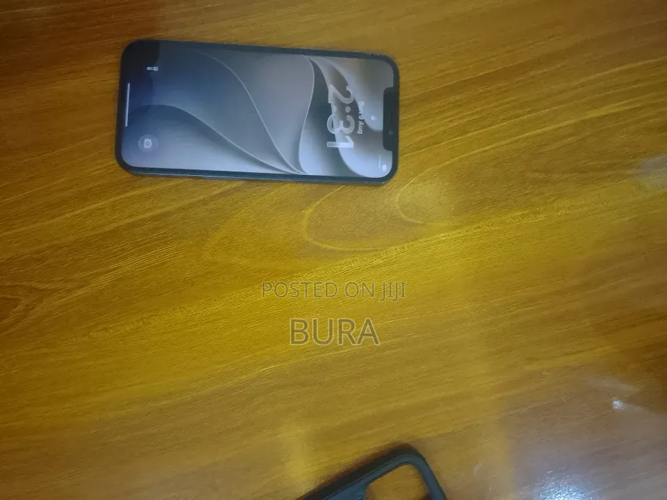 Apple iPhone 12 64 GB Black