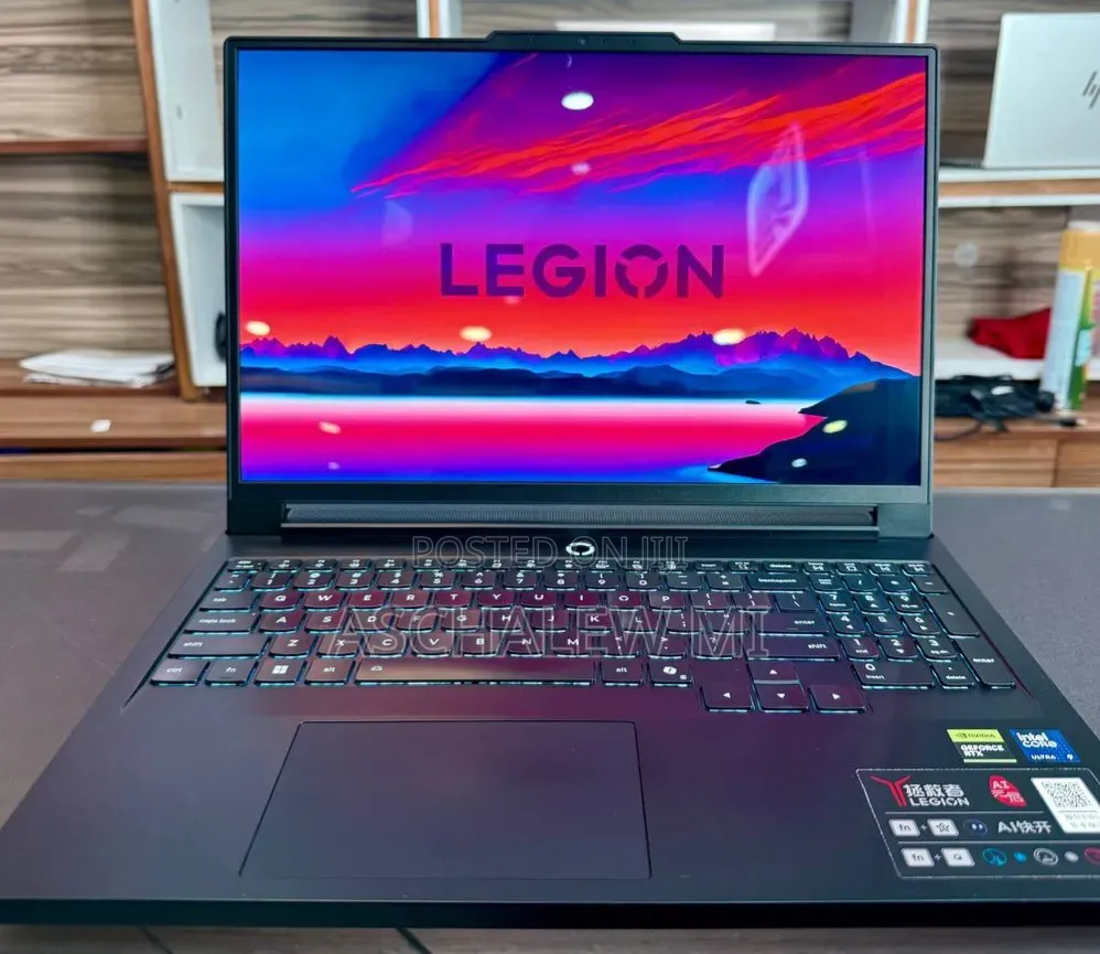 New Lenovo Legion Y7000P IRX9 Gaming Laptop 32GB Intel Core Ultra 9 1T