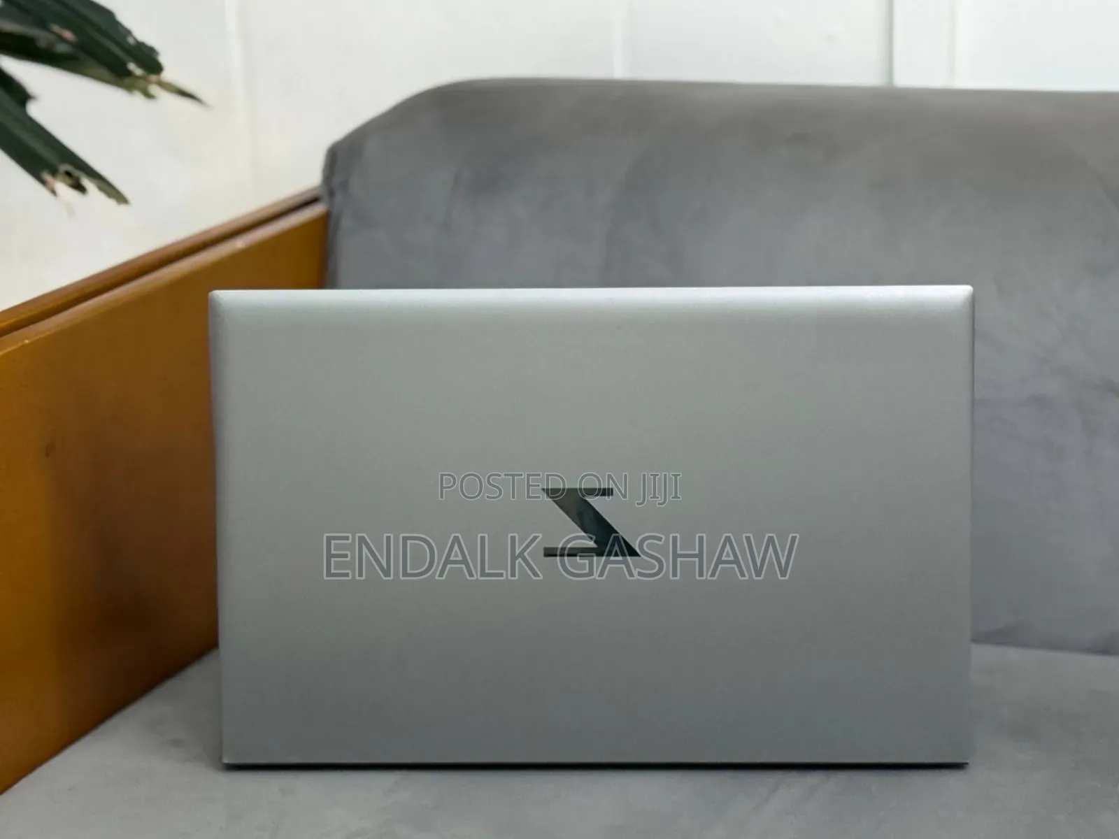 New Laptop HP ZBook Firefly G8 16GB Intel Core i7 SSD 512GB