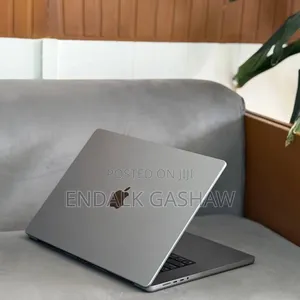New Laptop Apple MacBook Pro 2021 M1 32GB Apple M1 SSD 512GB