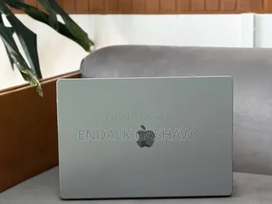 New Laptop Apple MacBook Pro 2020 M1 32GB Apple M1 SSD 512GB