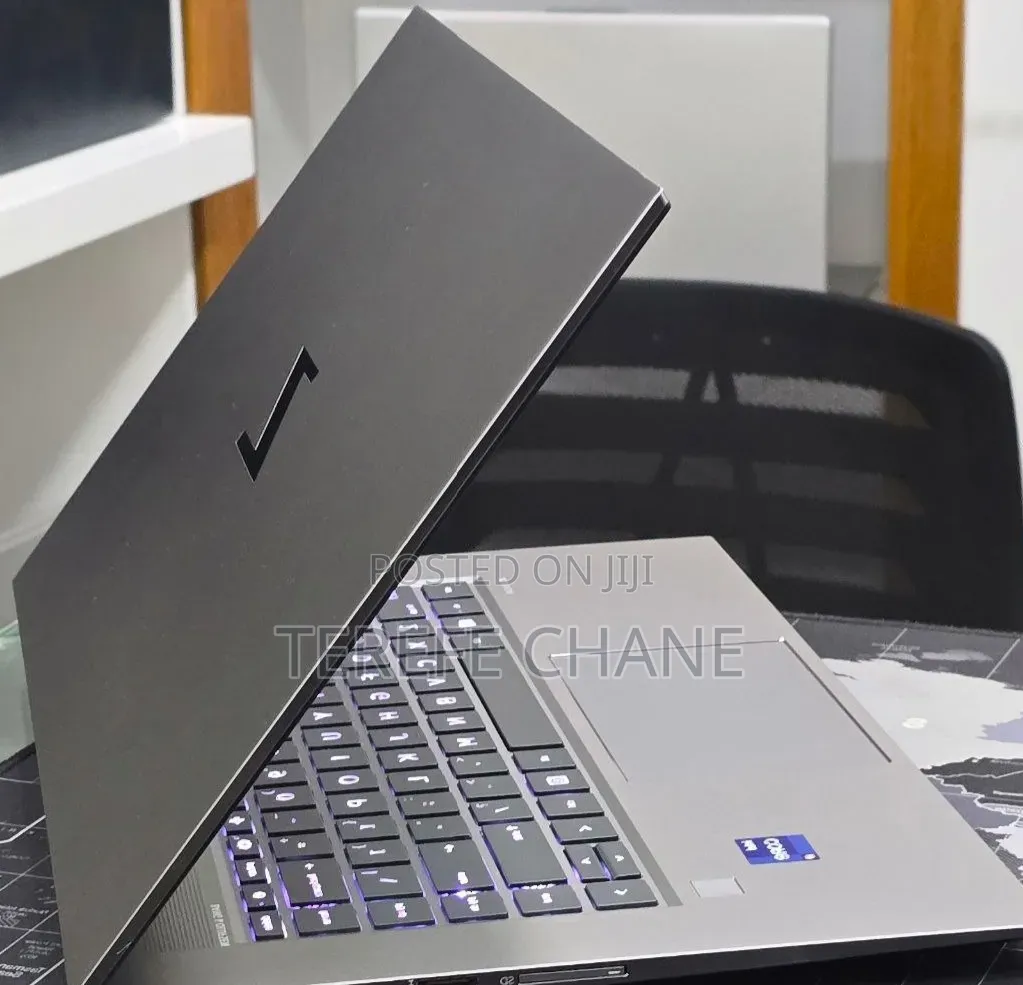 New Laptop HP ZBook 15 32GB Intel Core i9 SSD 512GB