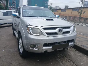 Toyota Hilux 2008 Gray