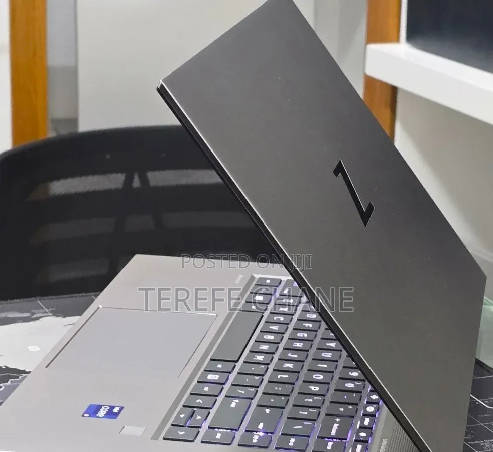 New Laptop HP ZBook 15 32GB Intel Core i9 SSD 512GB