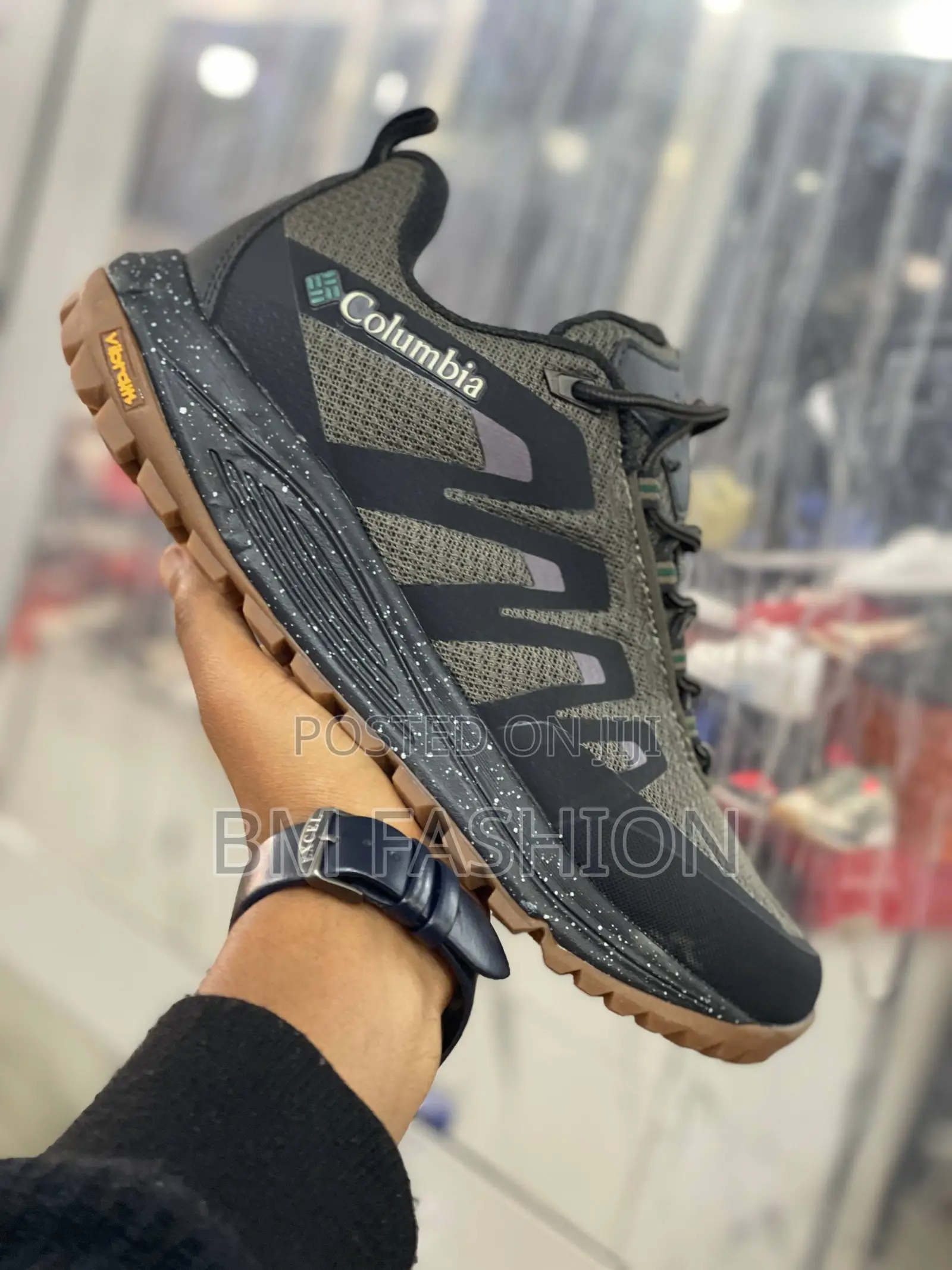 High Quality Mens Sneakers Columbia Light Green X Black Color